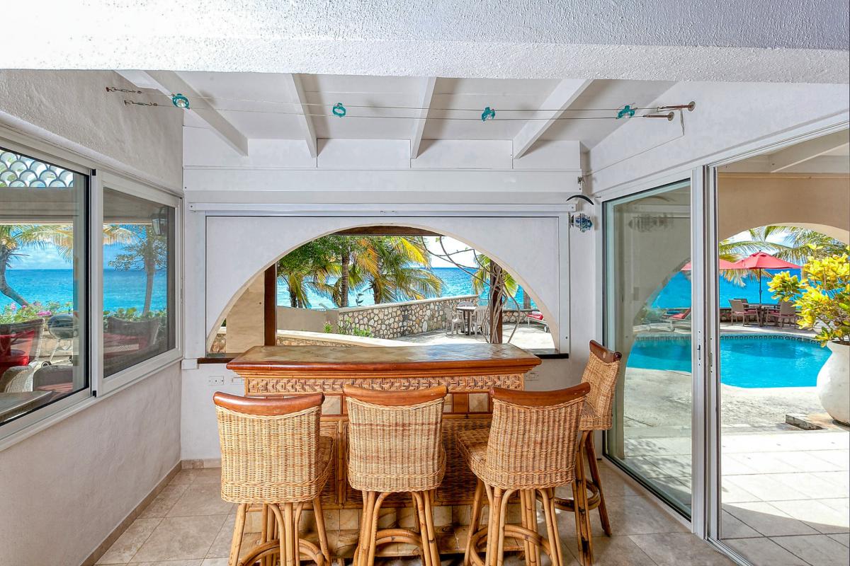 Villa for rent in St Martin - The bar